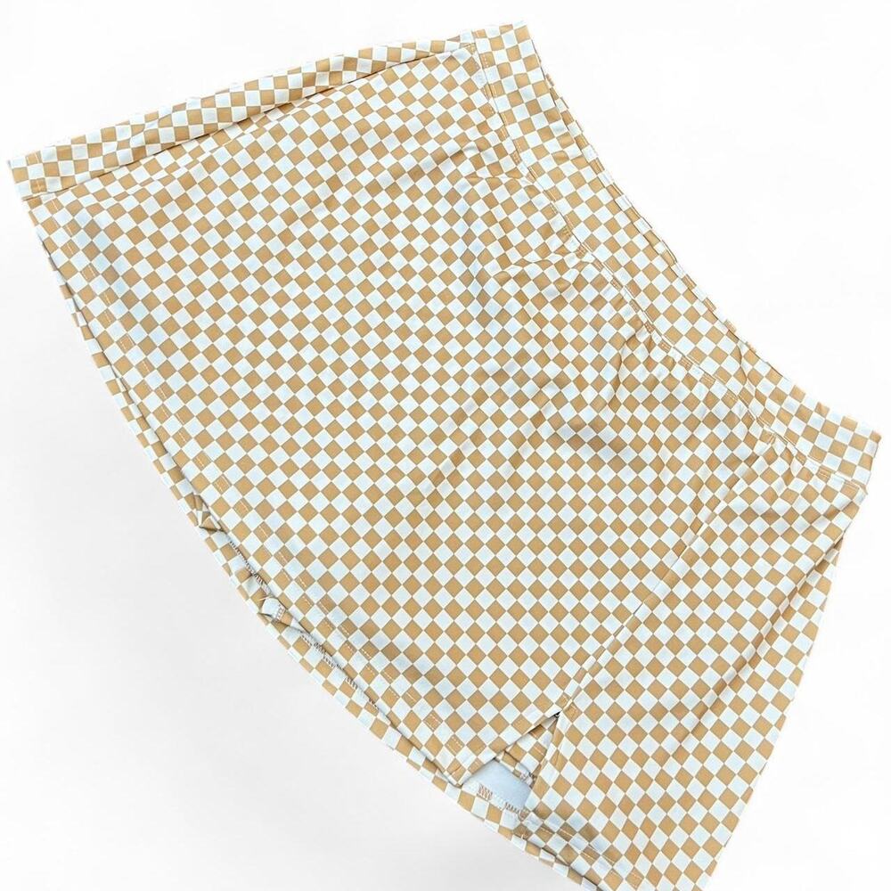 Aerie tan and white checkered tennis skirts with built in biker shorts